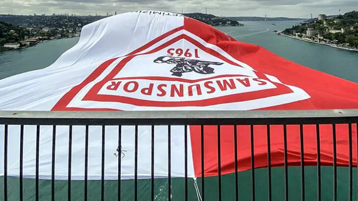 Şampiyon Samsunspor Bayrağını İstanbul Boğazı’na Asıyor