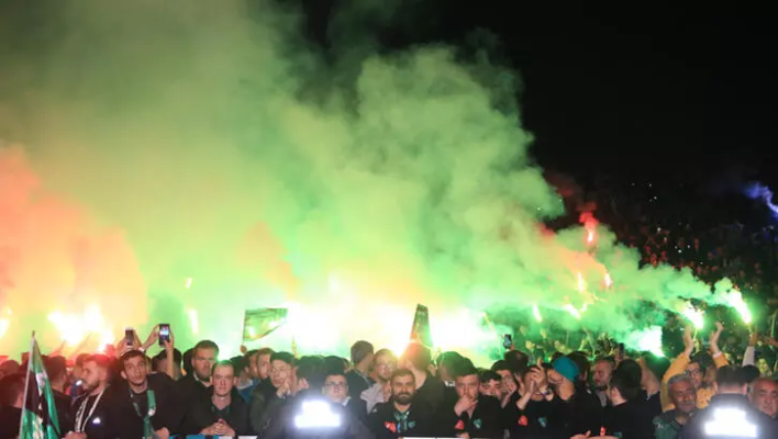 Kocaelispor, Şampiyonluk Coşkusuyla Kutlamalar Yaptı