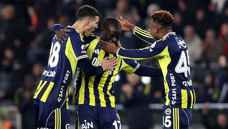 Fenerbahçenin yıldızı NGolo Kante siftah yaptı Şık golle sahne aldı